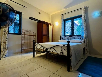 9 Bedroom Villa