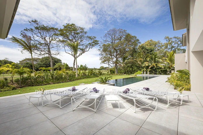 A VENDRE - Villa Parfaite Avec Vue Sur le Golf à Anahita