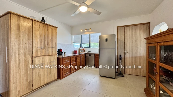 Appartement spacieux avec vue mer et piscine partagée à vendre à Flic en Flac