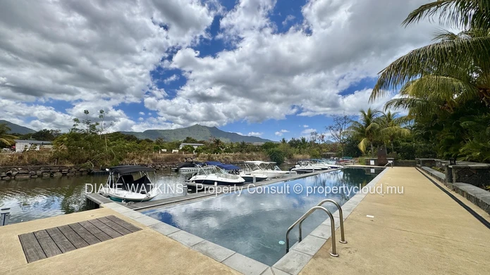 Bel Appartement de Luxe à Vendre à La Balise Marina