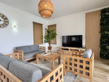 4 Bedroom Villa