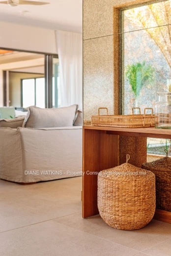 À Vendre - Élégante Villa de 4 Chambres Avec Vue Sur l'Océan à Anahita