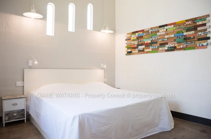 Stylish 3-bedroom house for rent in Roches Noires