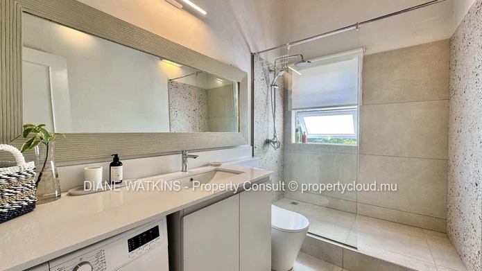 Recently Renovated 2-Bedroom Apartment for Short-Term Rental in the Heart of Tamarin