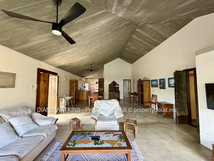 For Rent – Tastefully Designed 3-Bedroom Villa in Pointe d'Esny