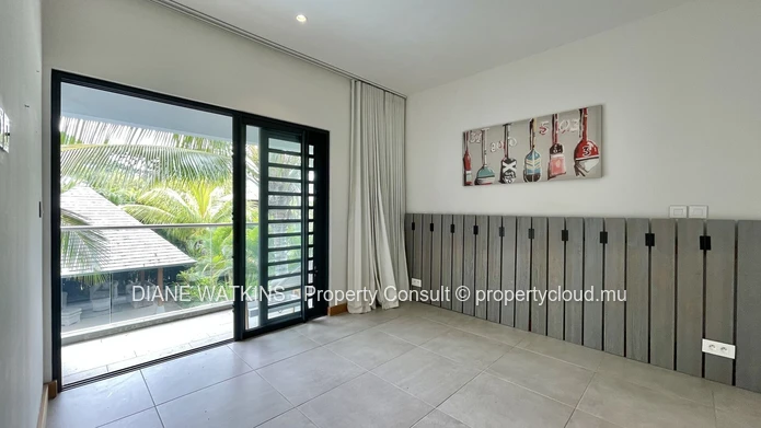 À Vendre  - Villa Spacieuse à La Preneuse