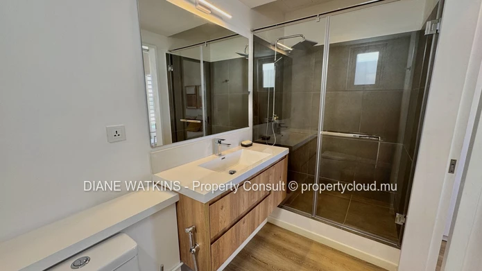 Duplex contemporain de 3 chambres avec piscine privée à vendre à Tamarin