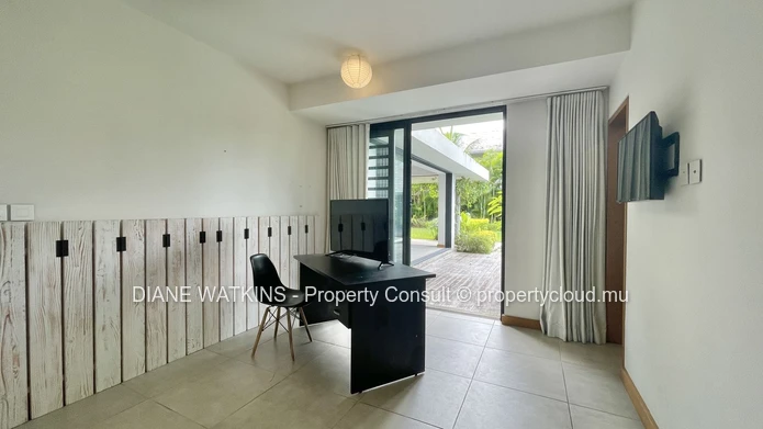 À Vendre  - Villa Spacieuse à La Preneuse