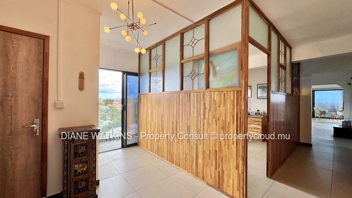 Appartement spacieux avec vue mer et piscine partagée à vendre à Flic en Flac