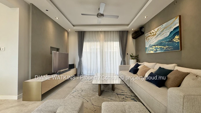 Where Serenity Meets Sophistication – 4-Bedroom Villa with Pool & Office for Rent in Flic en Flac