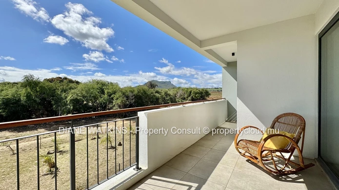 Furnished Apartment for Rent in Cascavelle – Balcony, Pool & Smart City Living