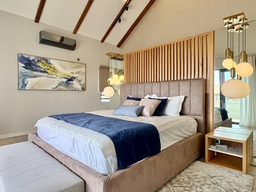 4 Bedroom Villa