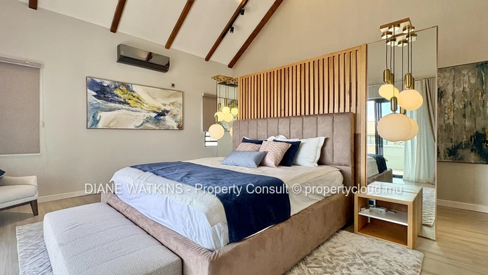 Where Serenity Meets Sophistication – 4-Bedroom Villa with Pool & Office for Rent in Flic en Flac