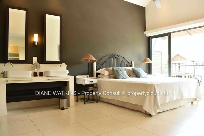 Superbe duplex au bord de l'eau