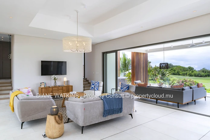 À vendre - Belle Villa de 4 Chambres avec Vue Sur le Parcours de Golf d'Anahita