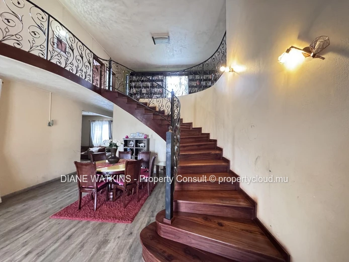 À Vendre – Spacieuse Maison de 3 Chambres à Wooton