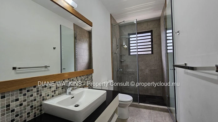 For Rent – 2-Bedroom Beachfront Apartment