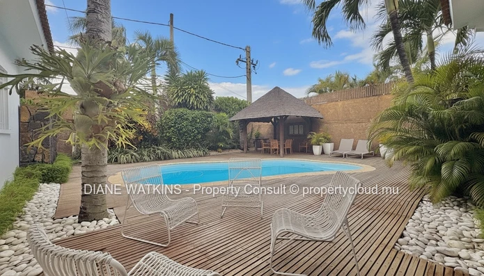 Elegant and Spacious Family Home for Rent in Black River