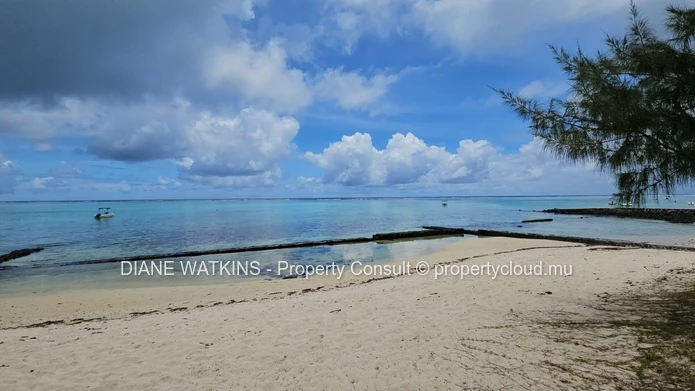 For Rent – 2-Bedroom Beachfront Apartment