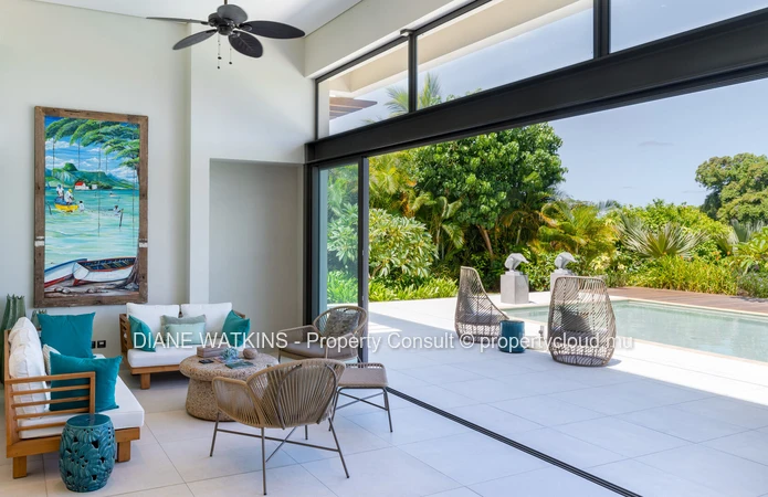 À Vendre – Duplex Moderne avec Vue sur le Golf à Anahita