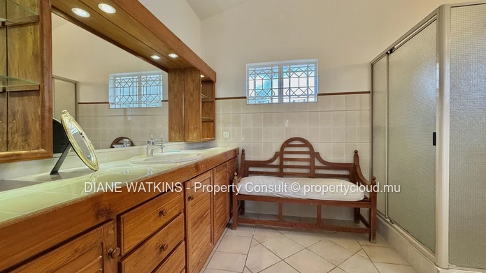Elegant and Spacious Family Home for Rent in Black River