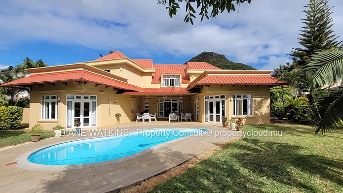 A Vendre - Grande villa familiale dans un quartier calme de Tamarin