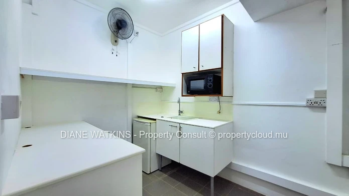 Office space for rent in a peaceful environment in Tamarin