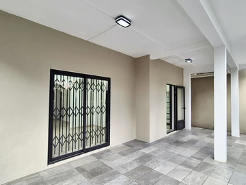 Appartement de 6 Chambres