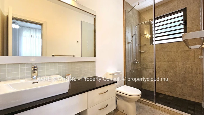For Rent – 2-Bedroom Beachfront Apartment