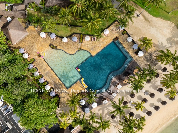 Villa de Luxe Contemporaine à Vendre dans un Domaine de Golf Prestigieux