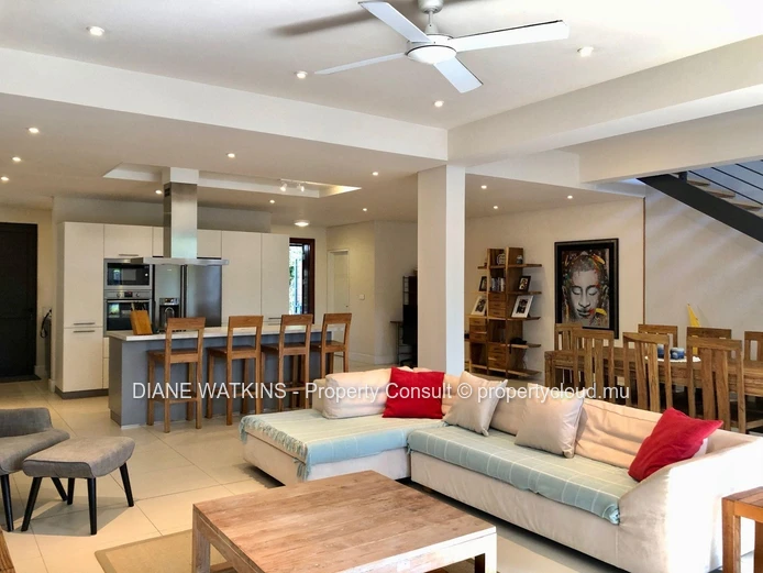 Duplex d'Exception dans une Marina Résidentielle