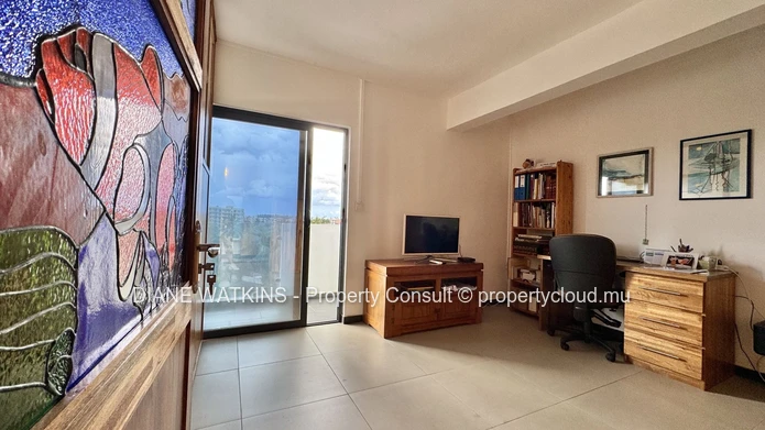 Appartement spacieux avec vue mer et piscine partagée à vendre à Flic en Flac