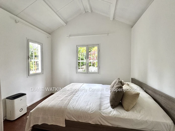 À Vendre – Maison Familiale avec Vue Sur La Rivière et Les Montagnes à Moka