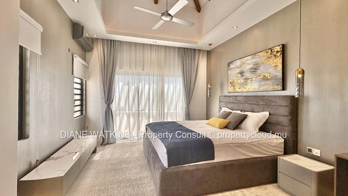 Where Serenity Meets Sophistication – 4-Bedroom Villa with Pool & Office for Rent in Flic en Flac