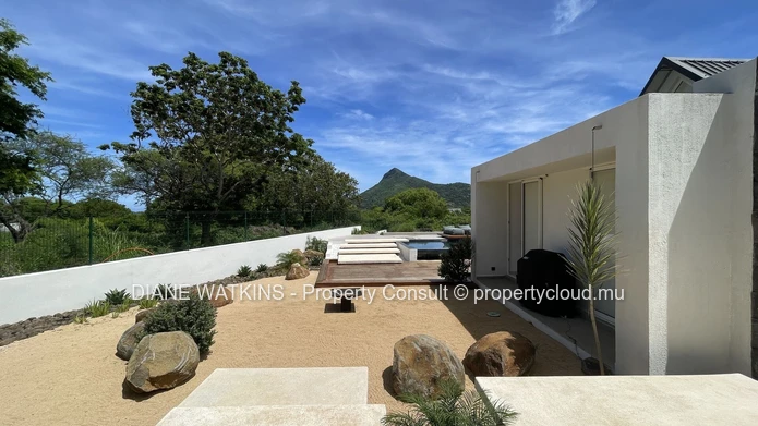 A Vendre - Villa d’Exception dans un Domaine Résidentiel à Petite Rivière Noire
