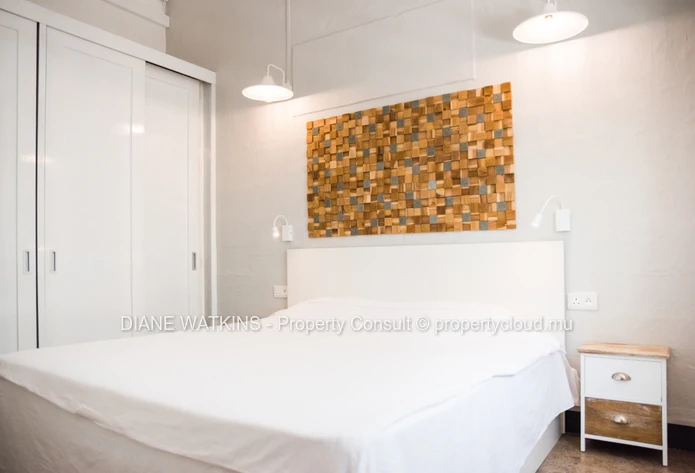 Stylish 3-bedroom house for rent in Roches Noires