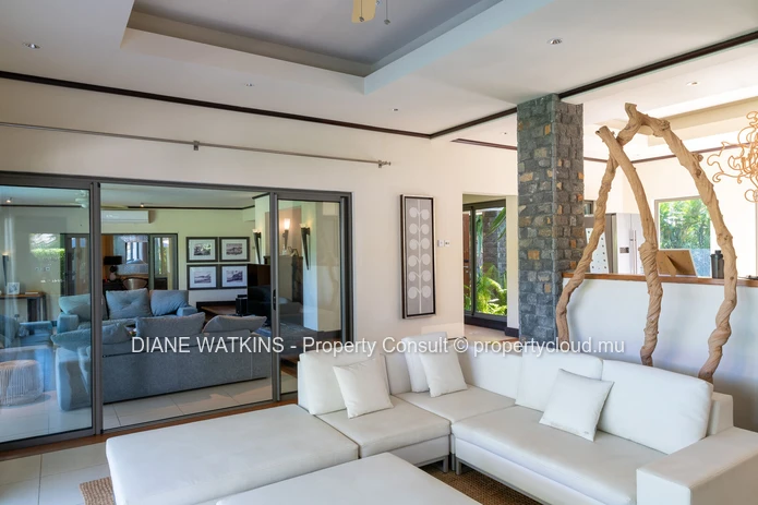 À vendre - Superbe Villa de 6 Chambres dans le Quartier Exclusif de Lunea à Anahita