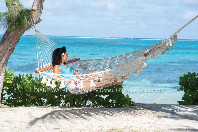 À Vendre – Villa Tropicale, 4 Chambres – Une Adresse d’Exception à Pointe d’Esny Le Village