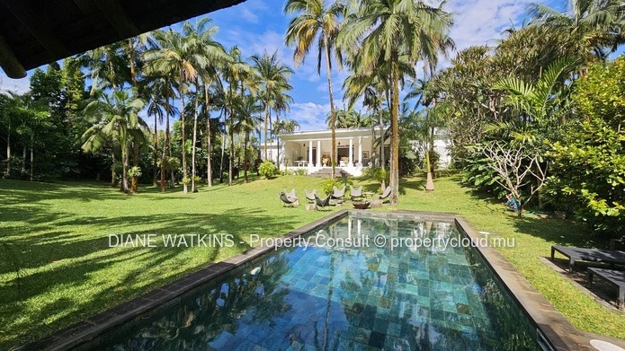 Grande maison de 5 chambres a Vendre a Moka Ile Maurice