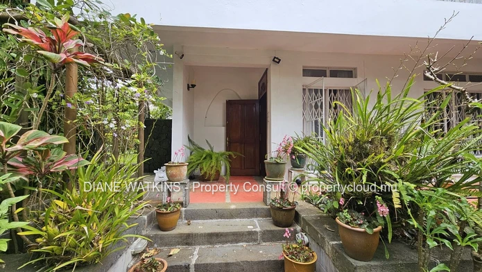 Spacious 4-Bedroom House for sale in Curepipe