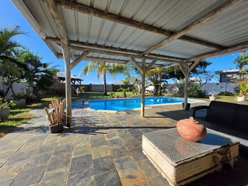 9 Bedroom Villa