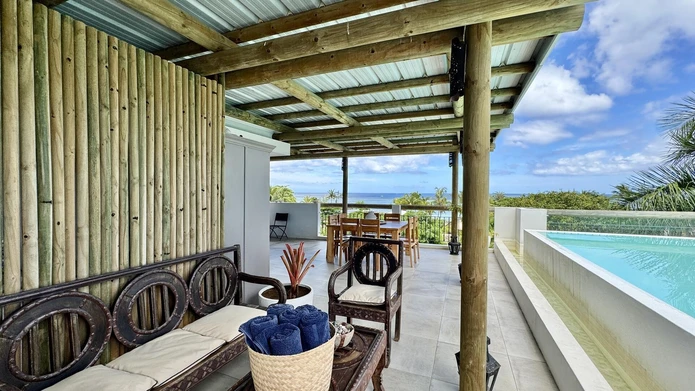Villa d’Exception à La Preneuse avec Vue Mer Panoramique et Piscine Privée