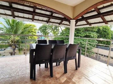 Appartement de 6 Chambres