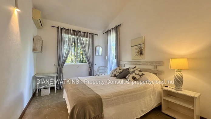 Villa élégante avec vaste jardin et vue mer à Tamarin