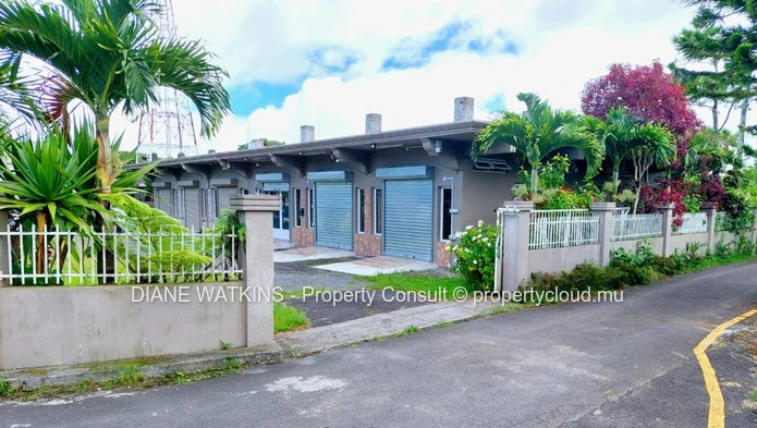 Secure and Accessible Commercial Space for Rent in Floreal