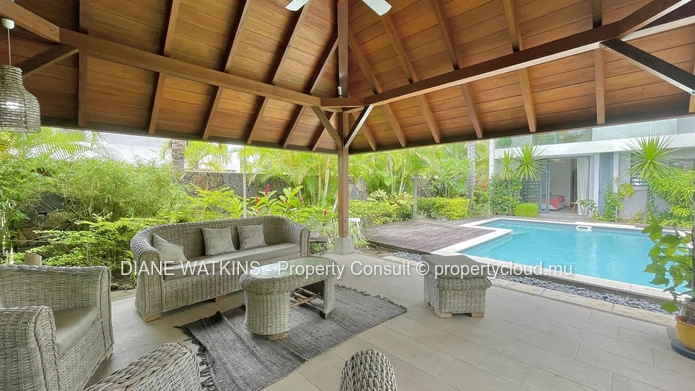 À Vendre  - Villa Spacieuse à La Preneuse