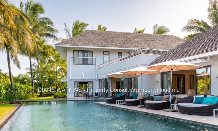 À vendre - Superbe Villa de 6 Chambres dans le Quartier Exclusif de Lunea à Anahita