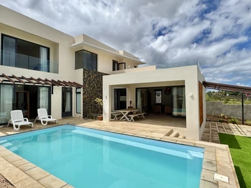 4 Bedroom Villa