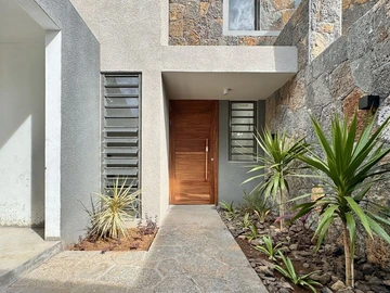 3 Bedroom Townhouse, Duplex
