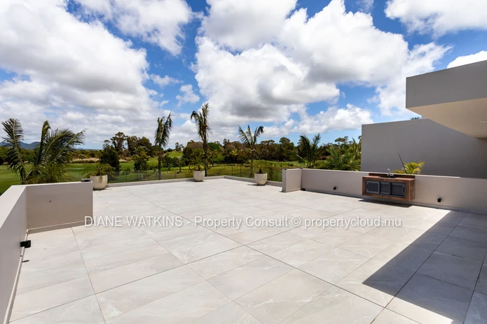 À vendre - Superbe Villa de Golf de 5 Chambres Sur le Parcours de Golf Ernie Els
